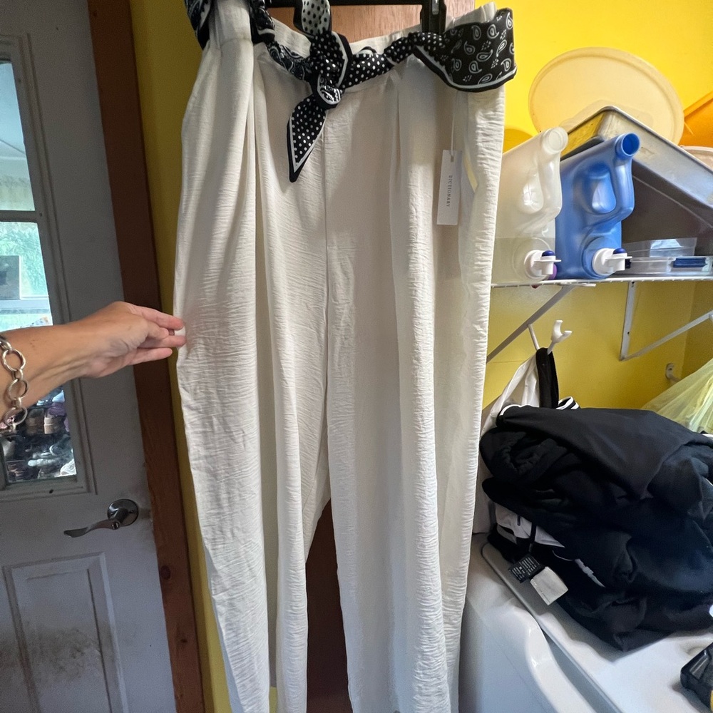 Women's Cream High-Waist Textured Trousers pull on size charge